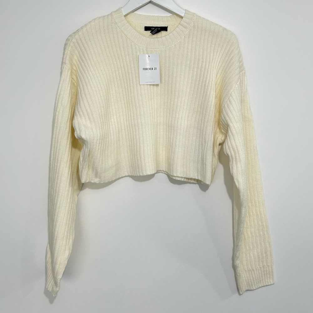 FOREVER 21 Sweater Crop Top in Cream